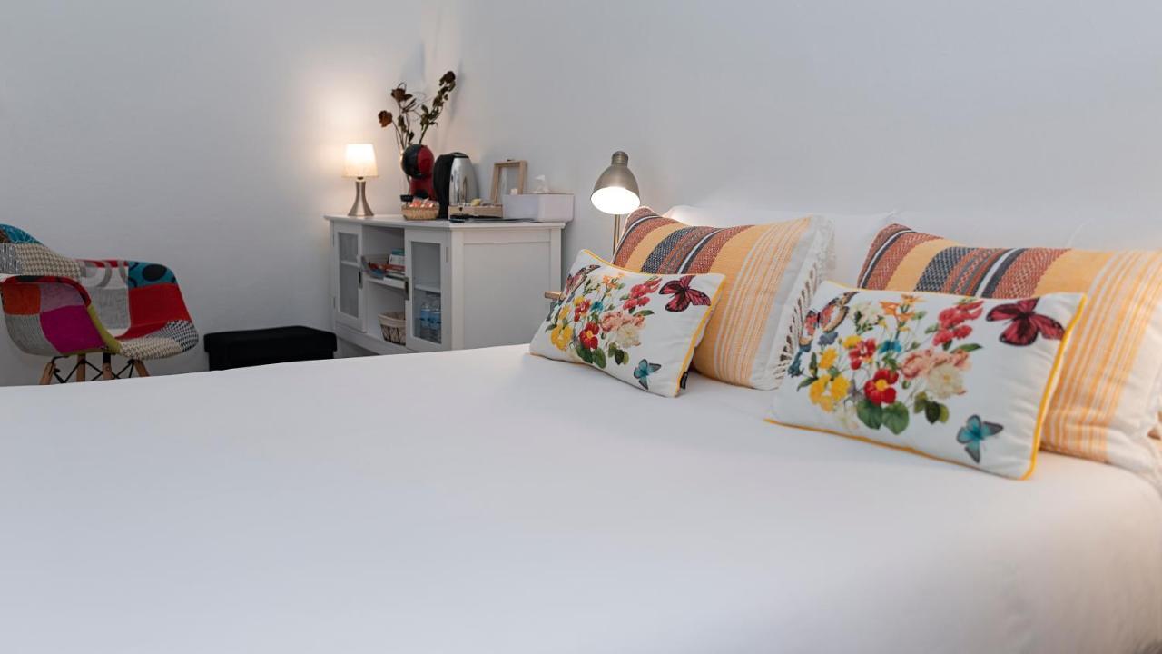 Hostal Santa Cruz سانتياغو دي كومبوستيلا المظهر الخارجي الصورة