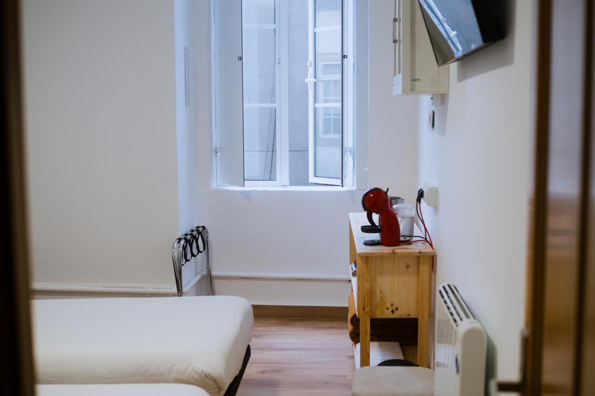 Hostal Santa Cruz سانتياغو دي كومبوستيلا المظهر الخارجي الصورة