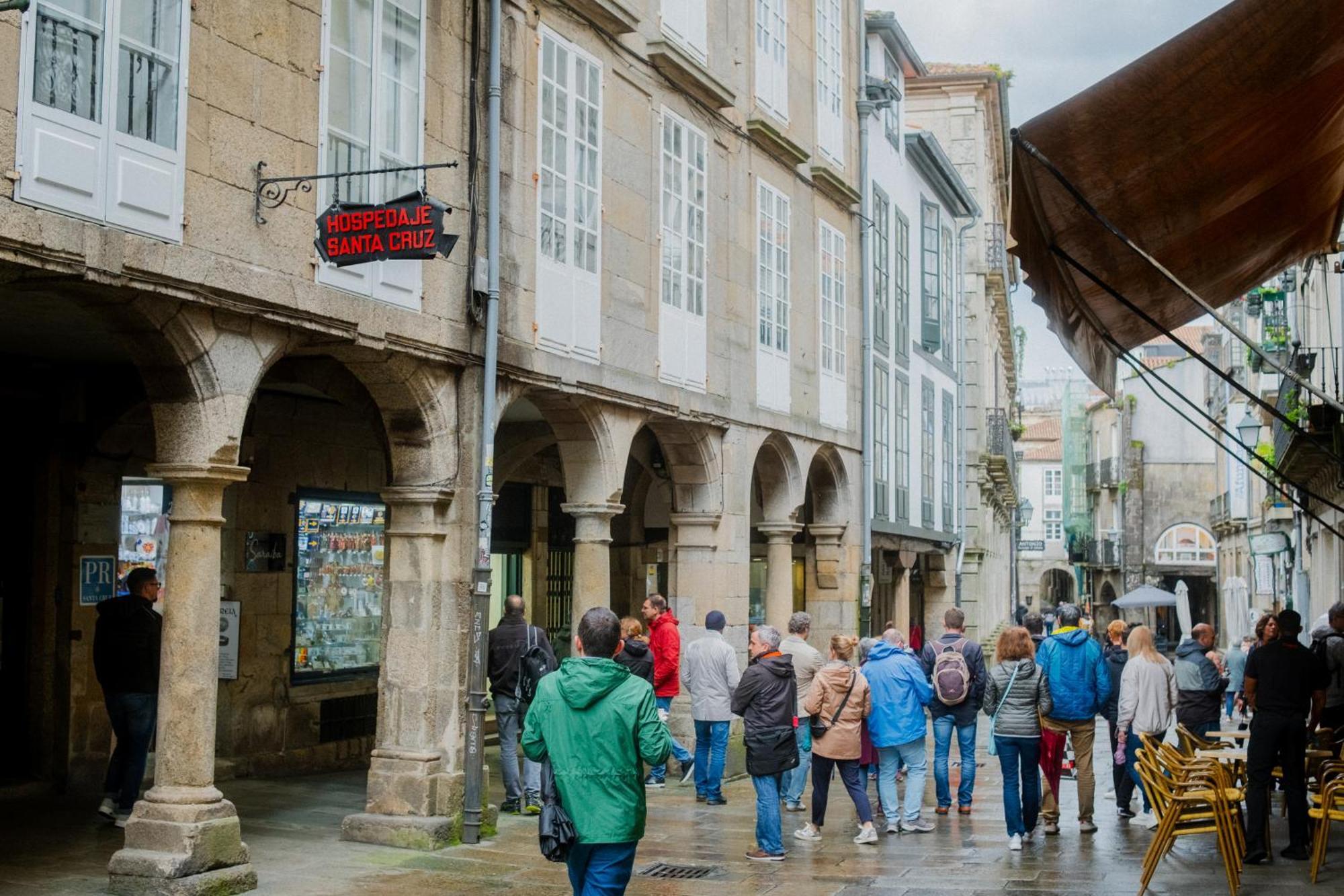 Hostal Santa Cruz سانتياغو دي كومبوستيلا المظهر الخارجي الصورة